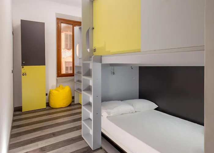 Free Hostel *