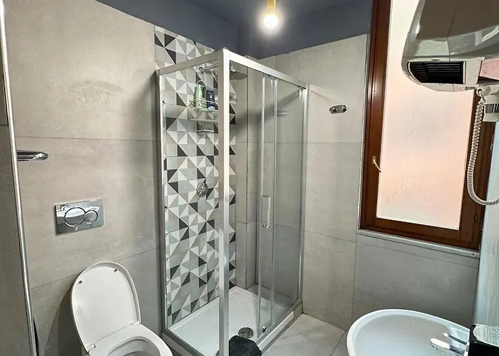 Free Hostel *
