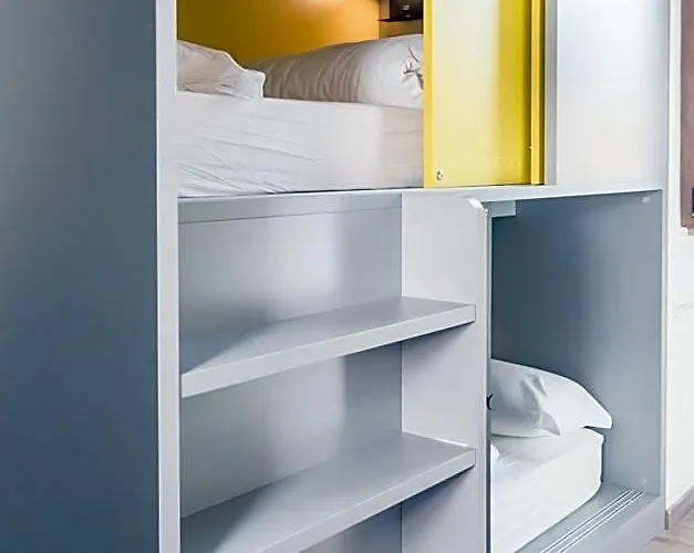 Hostel Free Rom