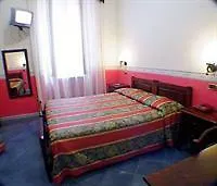 Free Hostel *